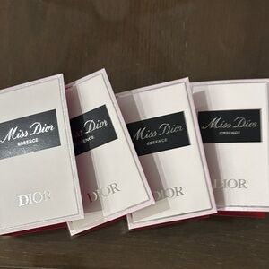 Miss Dior Essence travel sizes